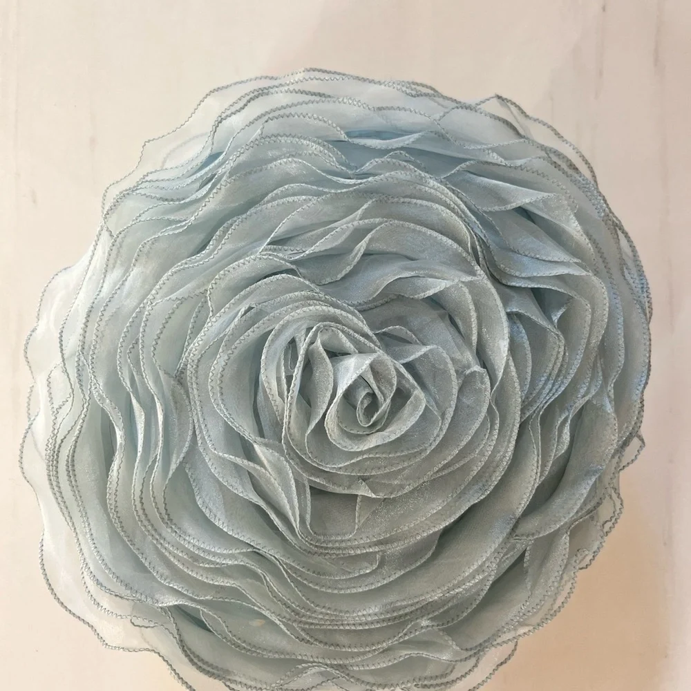 Light Blue 16